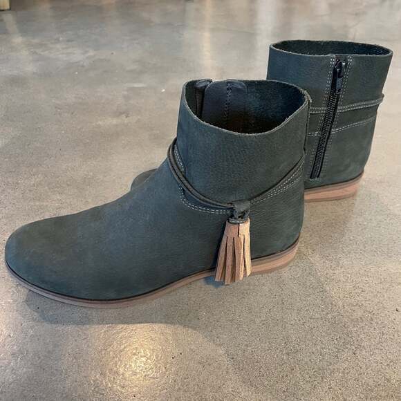 Lucky Brand Gloriana Leather suede Flat Low Tassel Ankle Bootie Dark Green 7.5 - Picture 5 of 11